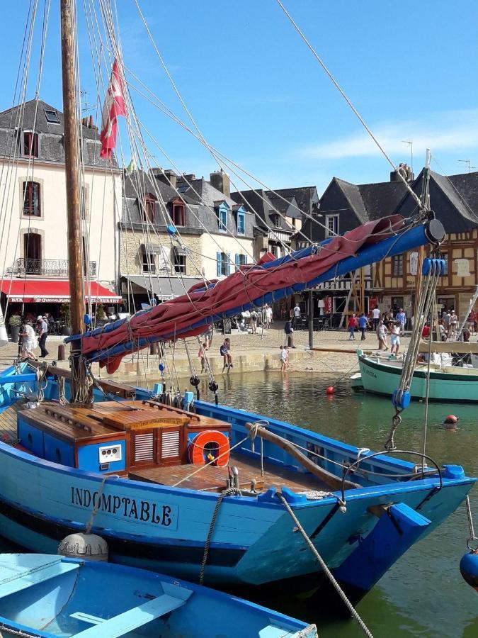 studio vue sur le Port saint Goustan classé 3 étoiles! Auray Exterior foto